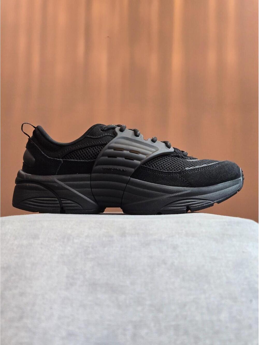 Jordan TRunner O/S - Triple Black Anthracite (IB3722 003) Men's 10.5 BRAND NEW
